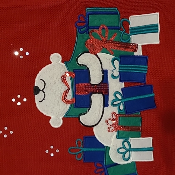 Christmas Sweater 🎄 - Picture 2 of 8